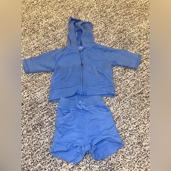Baby GAP sweatshirt hoodie and shorts set 0-3 months - Picture 1 of 7